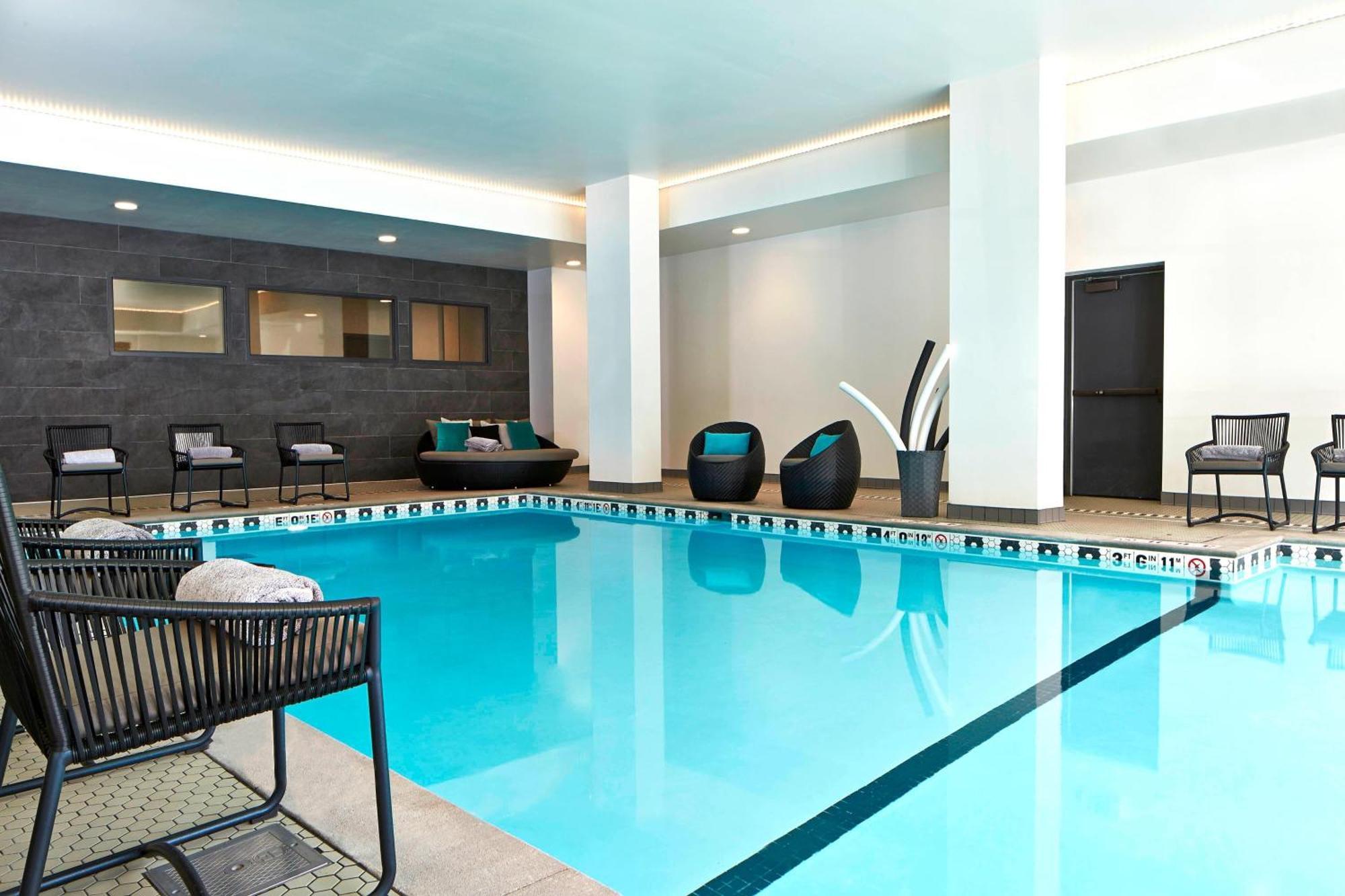 Residence Inn Minneapolis Downtown At The Depot Bagian luar foto